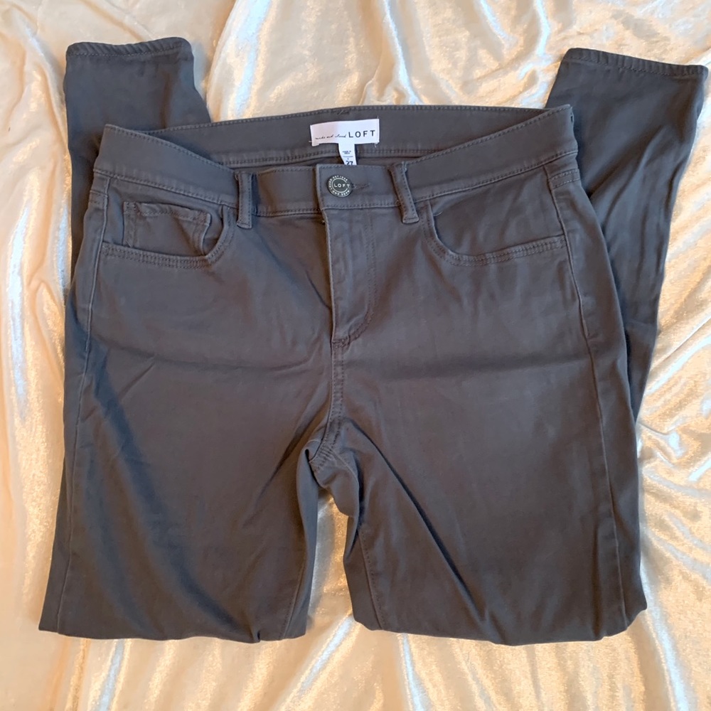 LOFT Gray skinny pants
